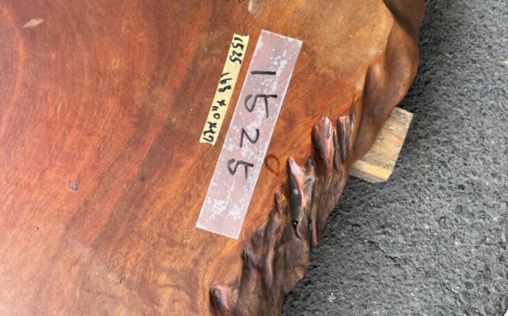 1525