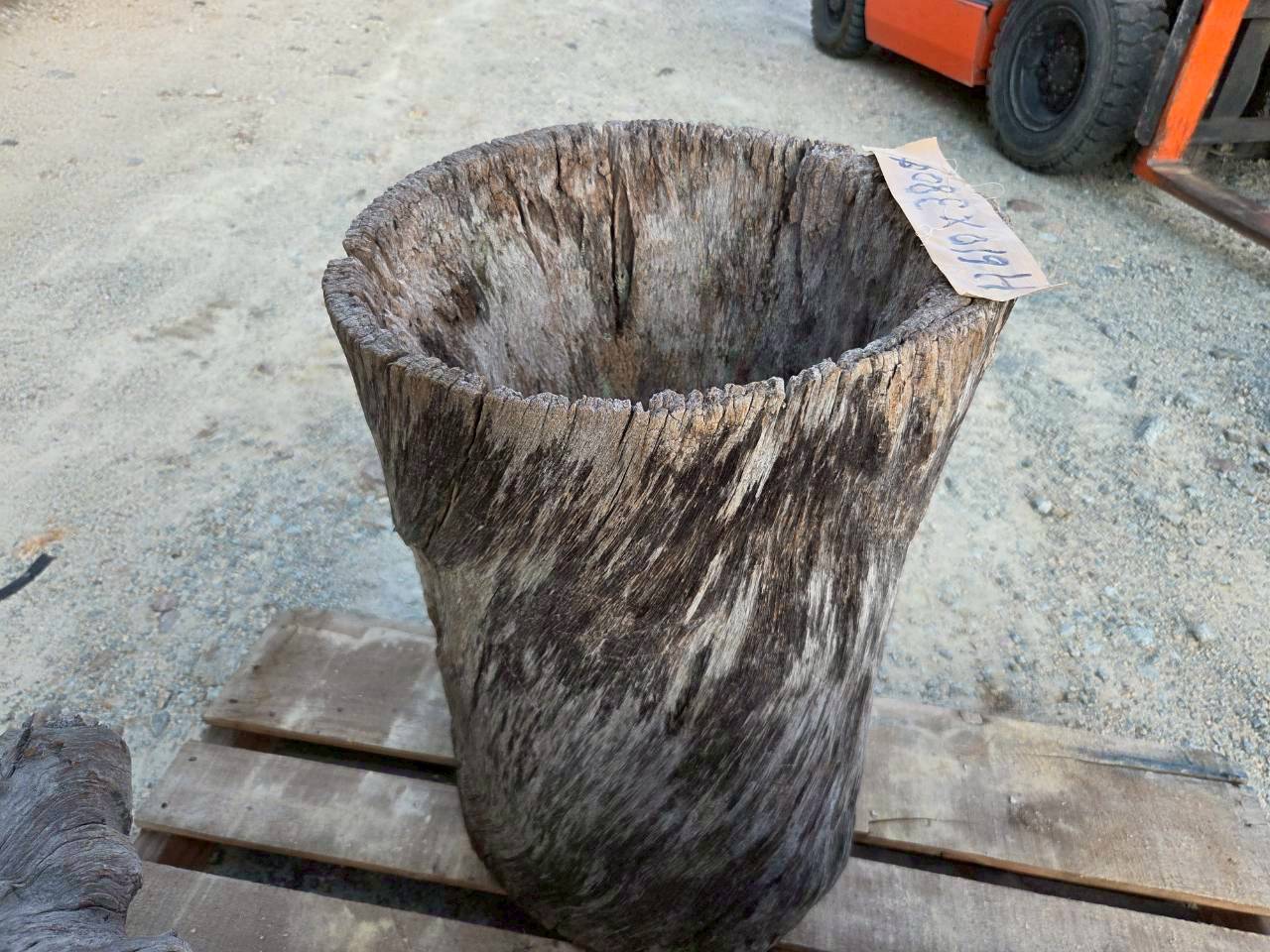 Vintage Teak ヴィンテージ  チーク材 「1000年チーク」　＃008　穴空きコブありチーク切り株