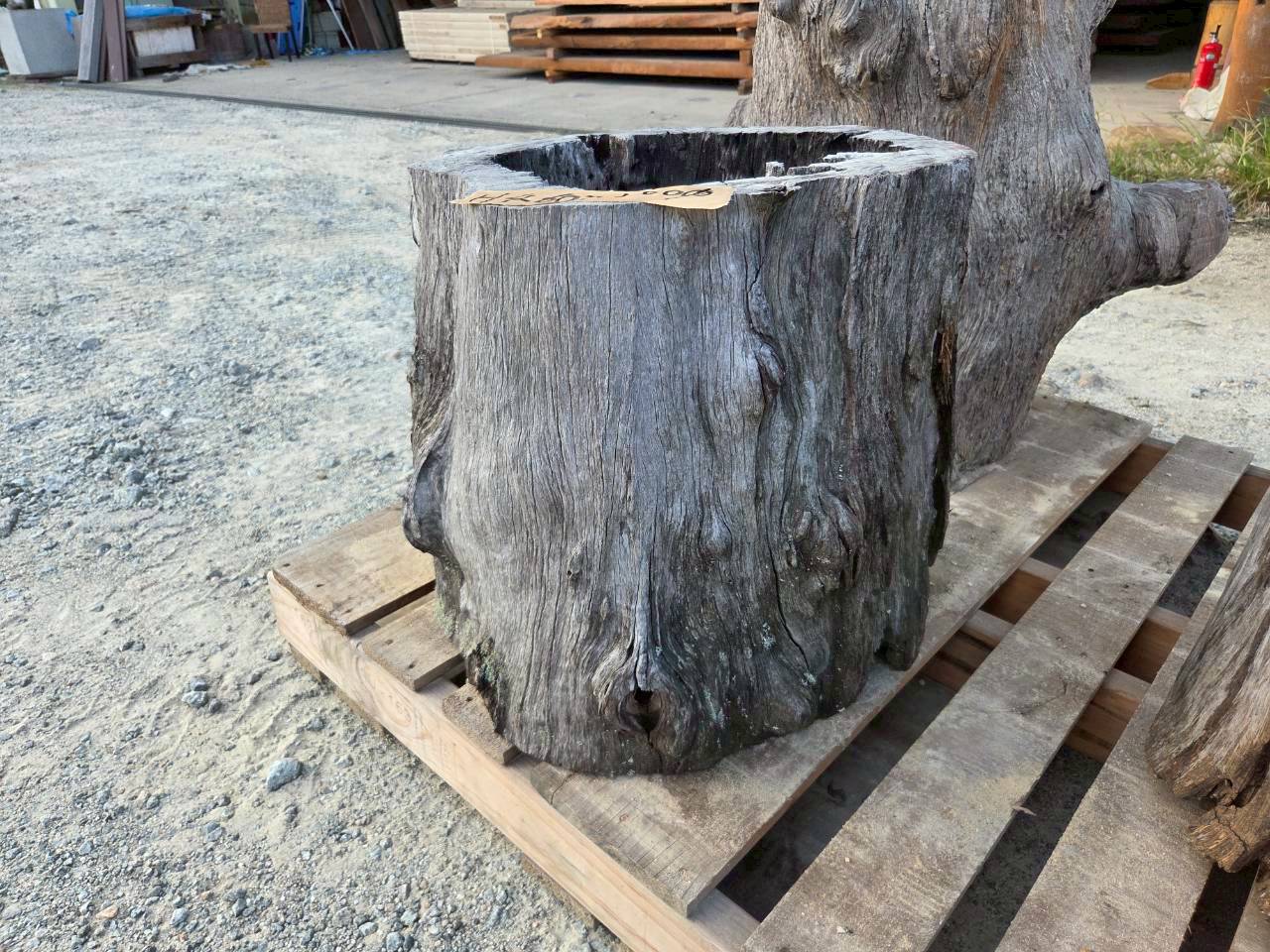 Vintage Teak ヴィンテージ  チーク材 「1000年チーク」　＃007　穴空きコブありチーク切り株