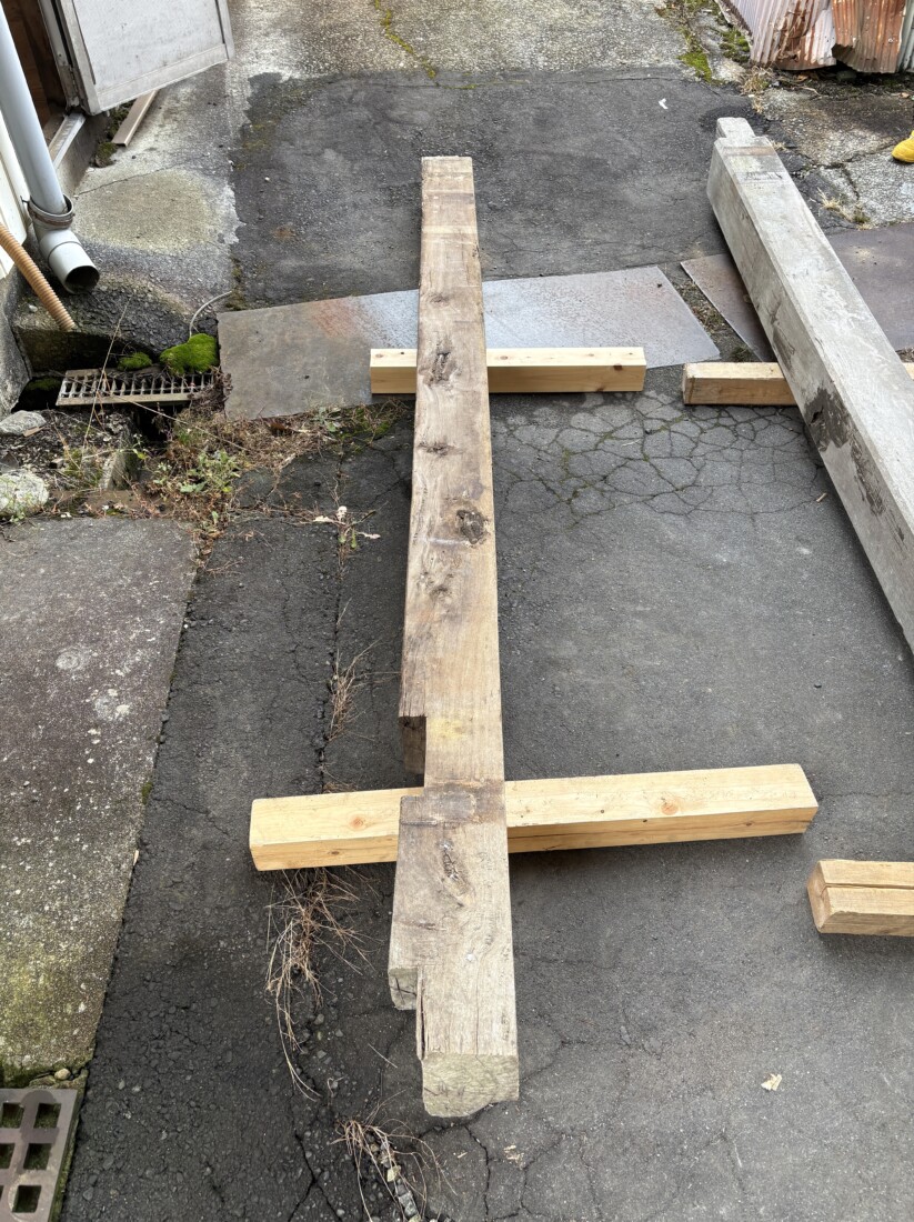 Vintage Teak ヴィンテージ  チーク材 古材 柱材　＃3 長さ3300前後