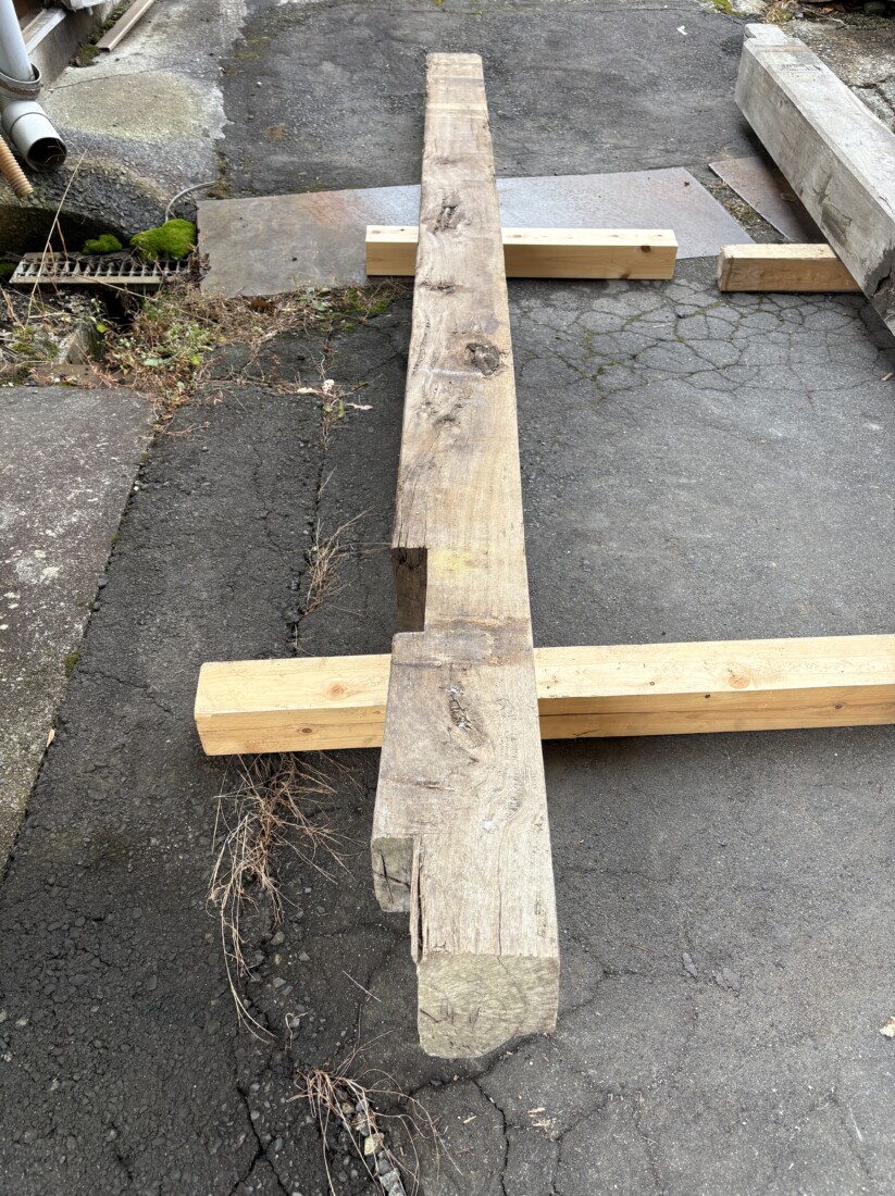 Vintage Teak ヴィンテージ  チーク材 古材 柱材　＃3 長さ3300前後