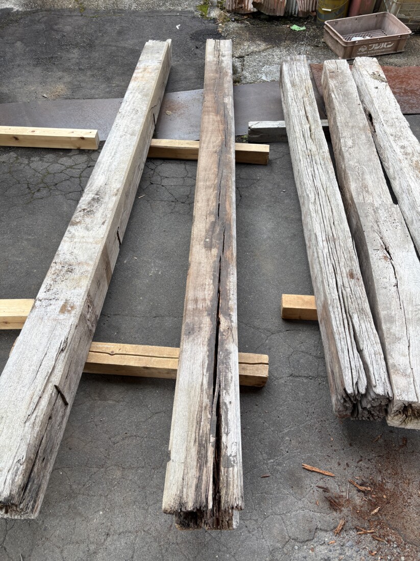 Vintage Teak ヴィンテージ  チーク材 古材 柱材　＃3 長さ3300前後
