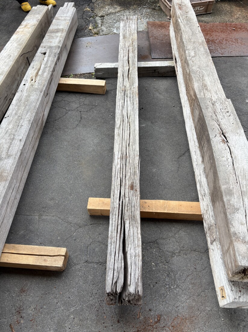 Vintage Teak ヴィンテージ  チーク材 古材 柱材　＃2 長さ2600前後