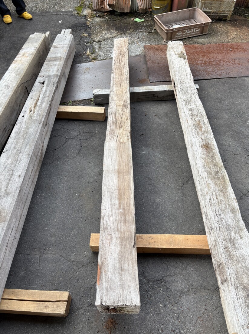 Vintage Teak ヴィンテージ  チーク材 古材 柱材　＃2 長さ2600前後