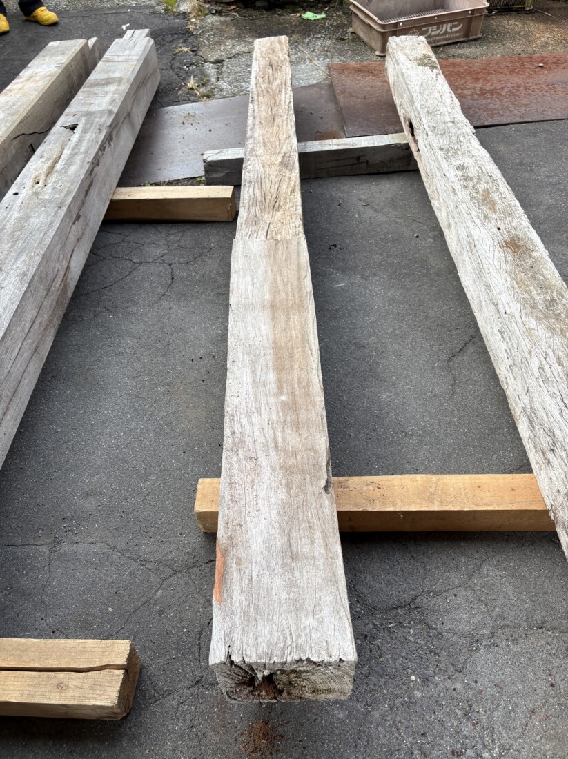 Vintage Teak ヴィンテージ  チーク材 古材 柱材　＃2 長さ2600前後