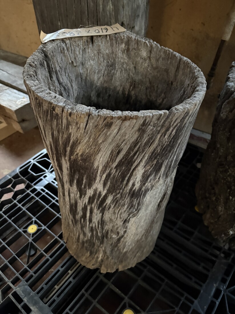 Vintage Teak ヴィンテージ  チーク材 「1000年チーク」　＃008　穴空きコブありチーク切り株