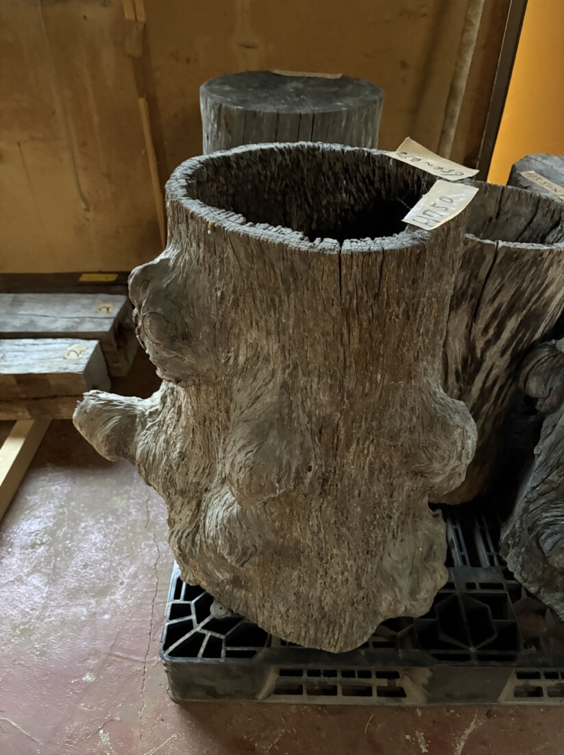 Vintage Teak ヴィンテージ  チーク材 「1000年チーク」　＃006　穴空きコブありチーク切り株