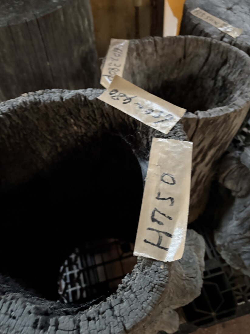 Vintage Teak ヴィンテージ  チーク材 「1000年チーク」　＃006　穴空きコブありチーク切り株